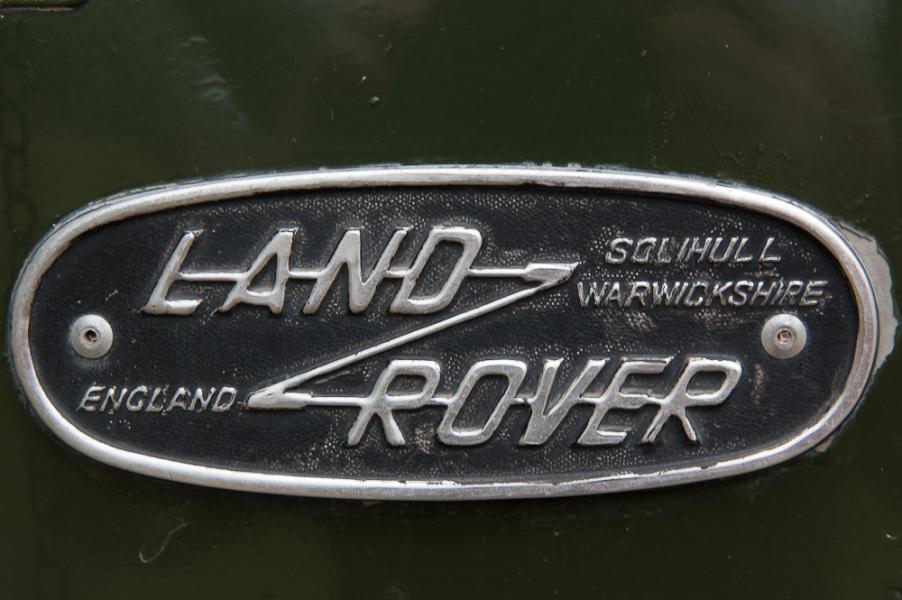 restauration ancienne voiture Land Rover
